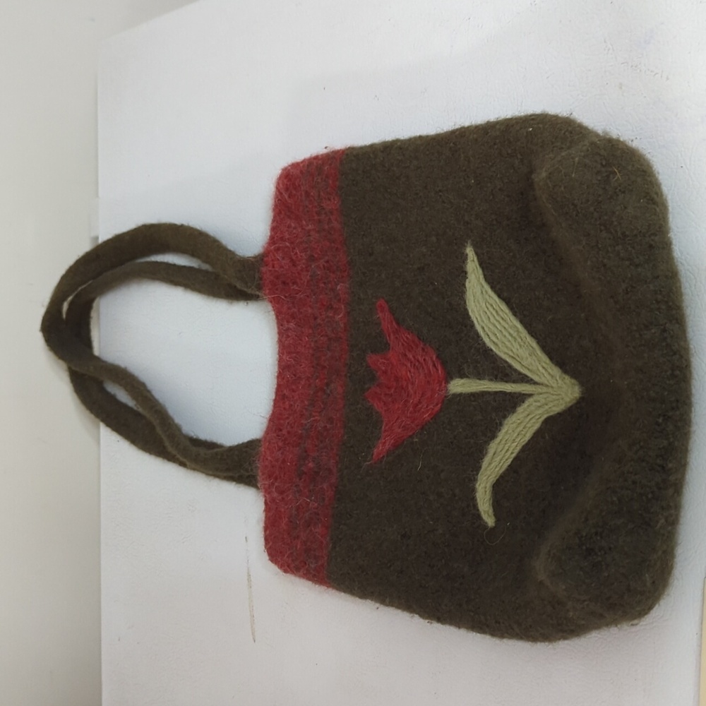 Hand bag